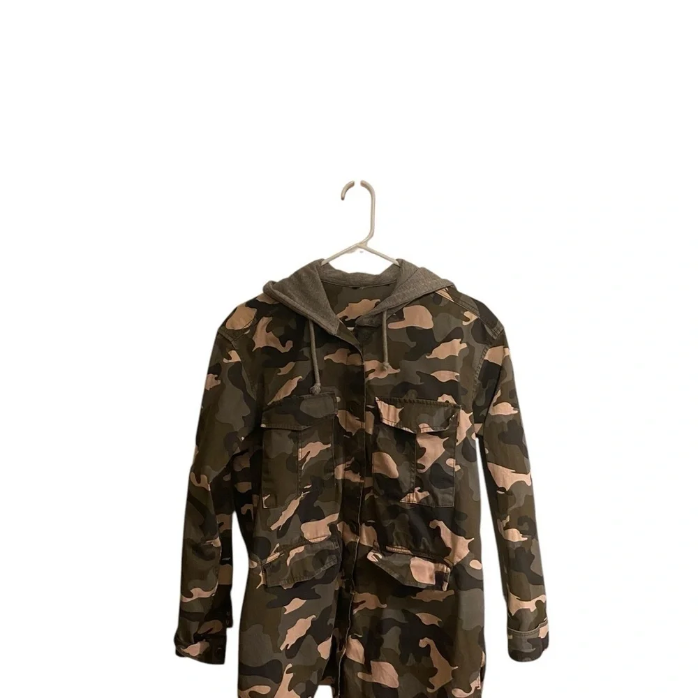H&M divided camouflage cotton button down hoodie - Picture 8 of 10